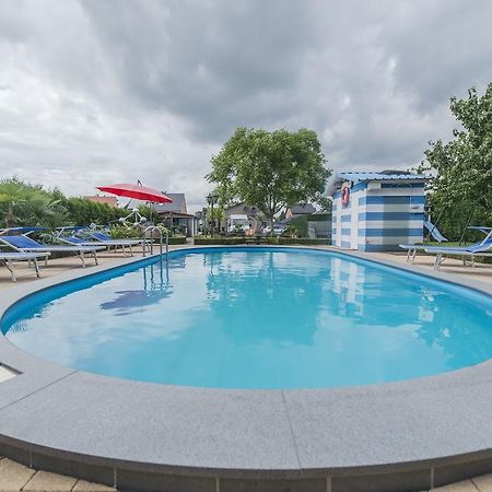 B&B Casa Roman & Vakantiewoning Voor 1 Pers Tot Max 32 Personen Zonhoven Bagian luar foto