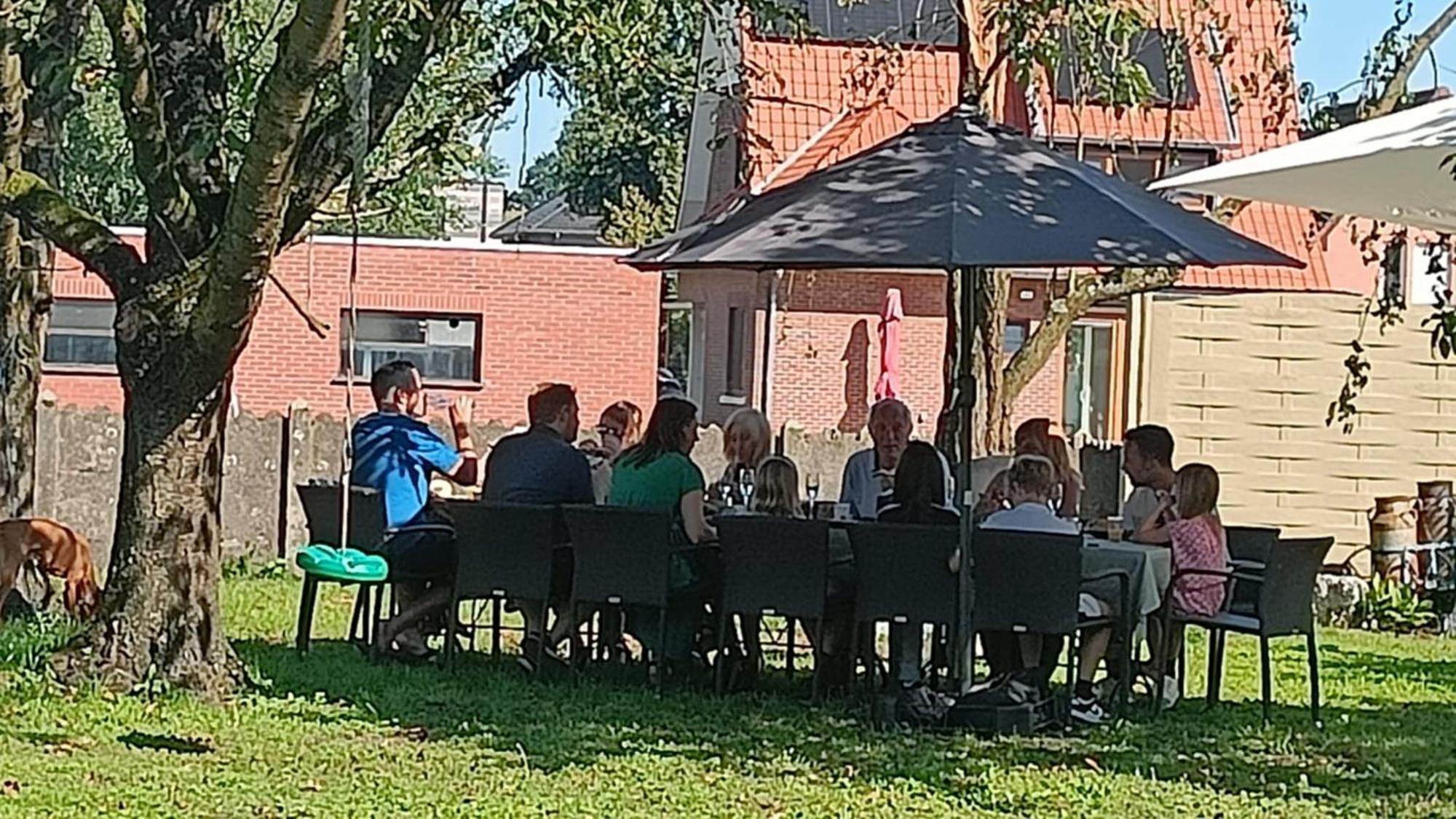 B&B Casa Roman & Vakantiewoning Voor 1 Pers Tot Max 32 Personen Zonhoven Bagian luar foto