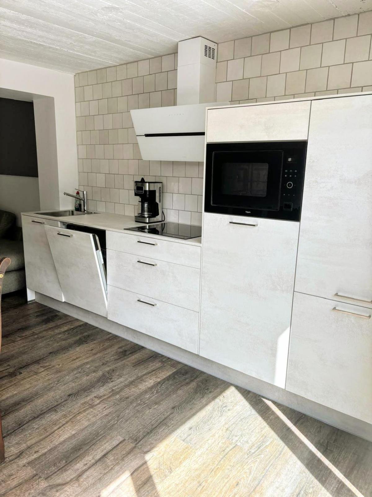 B&B Casa Roman & Vakantiewoning Voor 1 Pers Tot Max 32 Personen Zonhoven Bagian luar foto