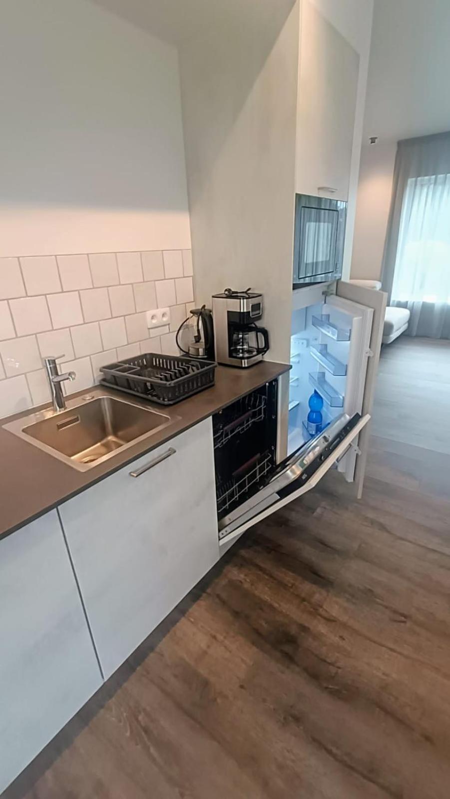 B&B Casa Roman & Vakantiewoning Voor 1 Pers Tot Max 32 Personen Zonhoven Bagian luar foto