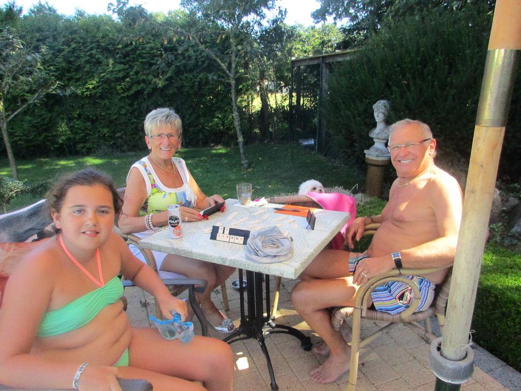 B&B Casa Roman & Vakantiewoning Voor 1 Pers Tot Max 32 Personen Zonhoven Bagian luar foto