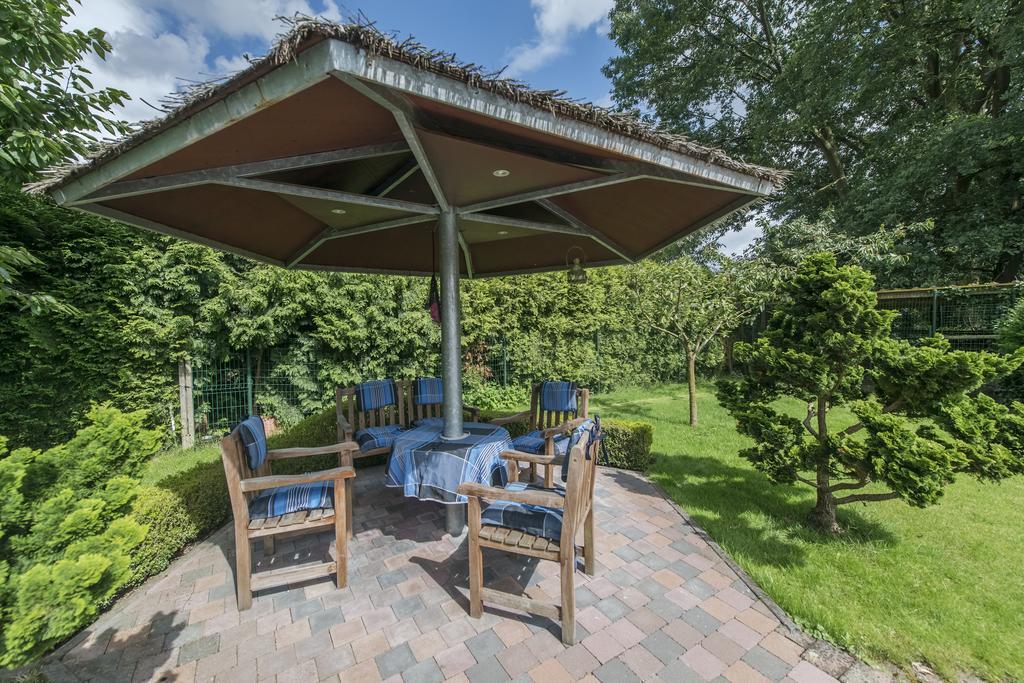 B&B Casa Roman & Vakantiewoning Voor 1 Pers Tot Max 32 Personen Zonhoven Bagian luar foto