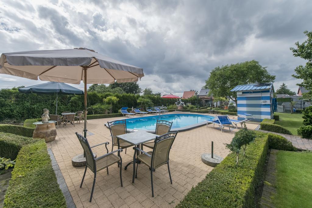B&B Casa Roman & Vakantiewoning Voor 1 Pers Tot Max 32 Personen Zonhoven Bagian luar foto