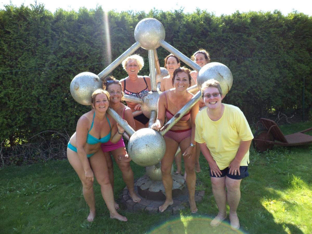 B&B Casa Roman & Vakantiewoning Voor 1 Pers Tot Max 32 Personen Zonhoven Bagian luar foto
